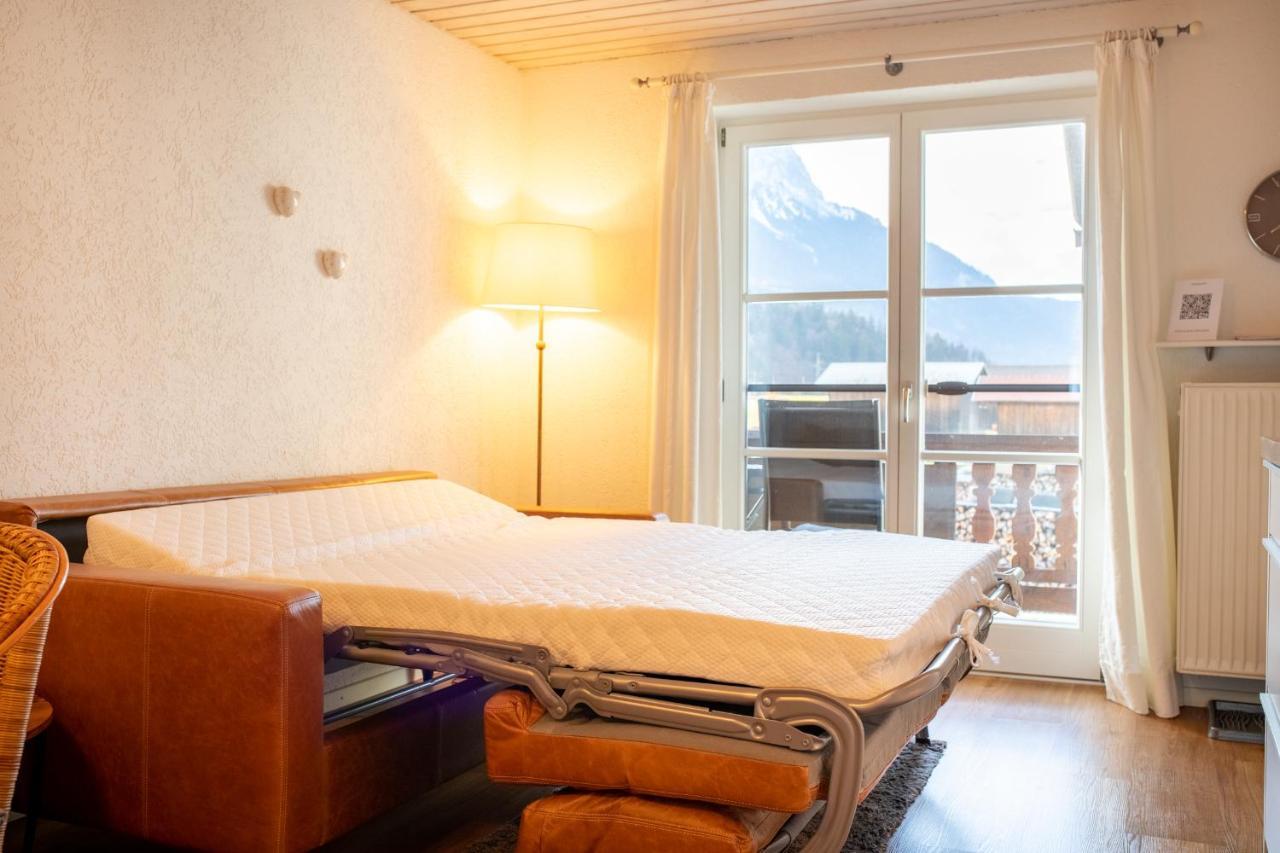 Ferienwohnung Kloana Waxlstoa Garmisch-Partenkirchen Exterior foto